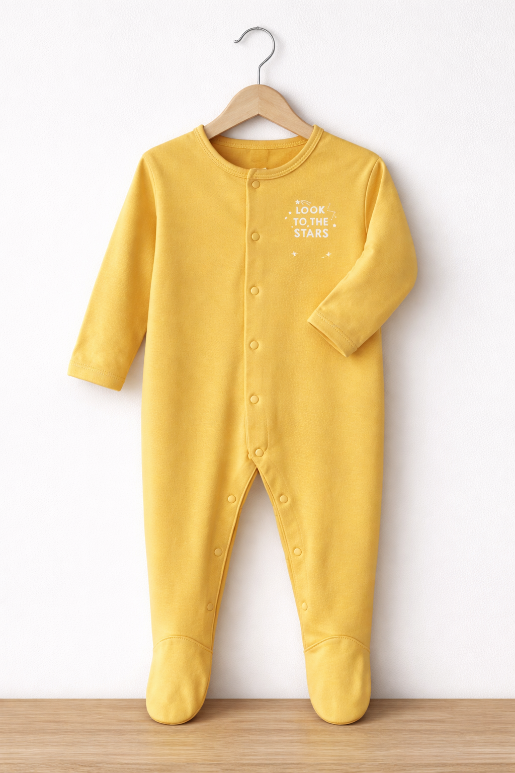 Look to the stars 🌟 sleepsuit