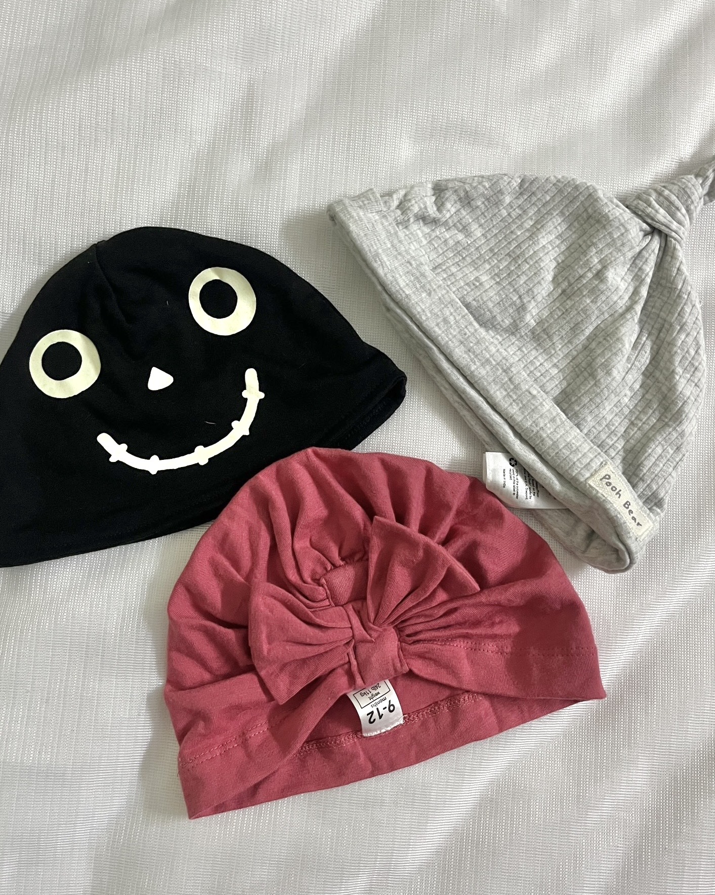 9-12 months caps set
