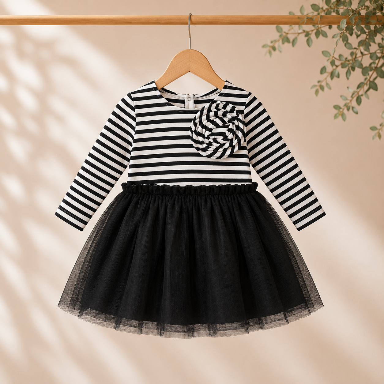Parisian noir dress frock